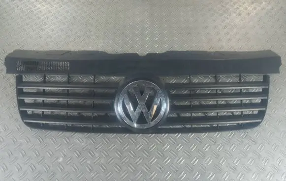 Volkswagen Multivan T5 Front bumper upper radiator grill 7H0807101