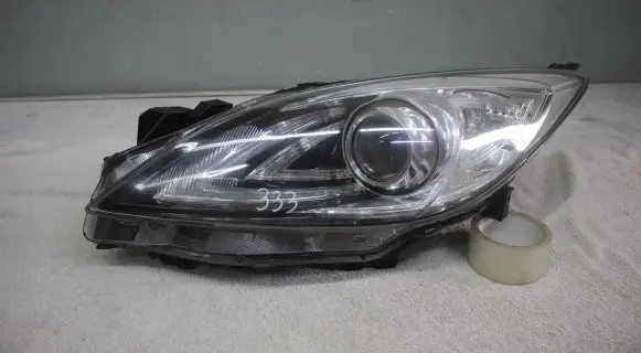 Mazda 3 III Headlight/headlamp