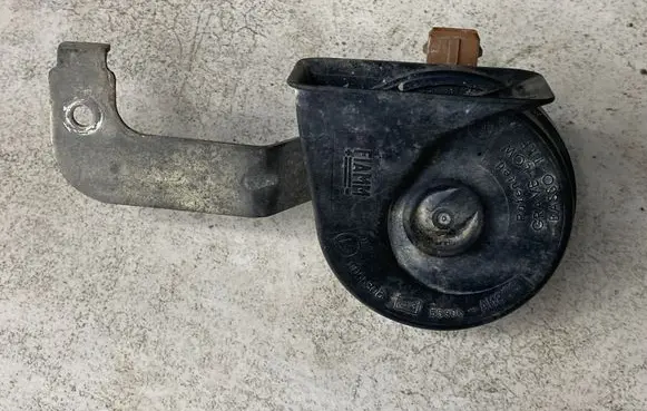 Volvo V50 Horn signal 55306AM800