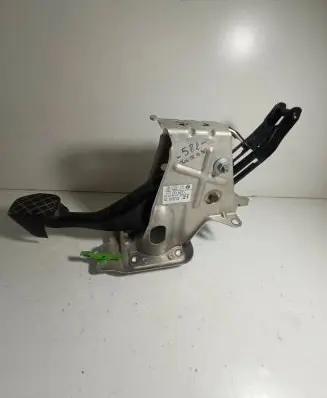 Volkswagen Touran I Brake pedal 1T1721057L 848001684