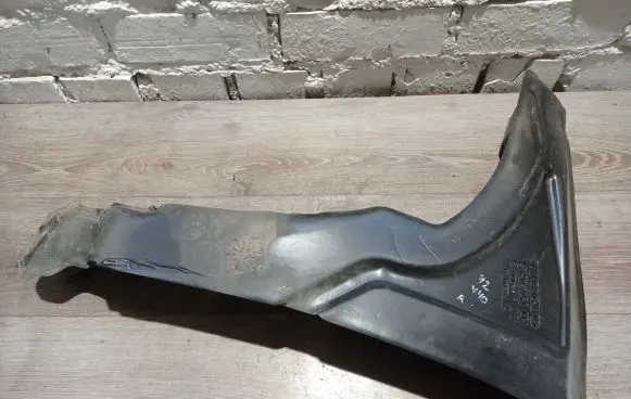 Volvo V40 Fender foam support/seal 31283054
