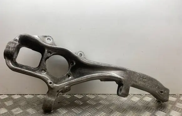 Mercedes-Benz GLE W167 Front wheel hub spindle knuckle 16725L