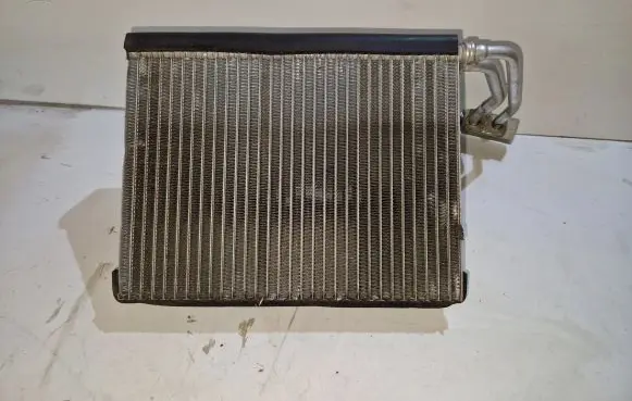 Jeep Grand Cherokee (WK) Air conditioning (A/C) radiator (interior) 