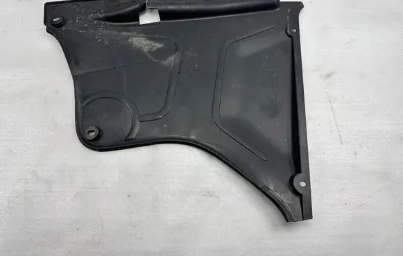 Mercedes-Benz S W222 Other engine bay part A2226800107