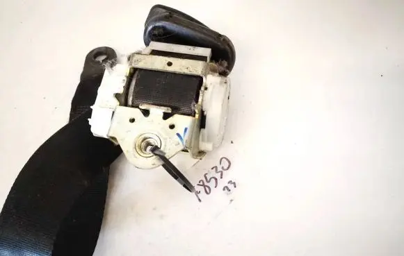 Ford Focus Front seatbelt 4m51a61295ak 4m51-a61295-ak