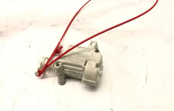 Audi Q7 4L Fuel tank cap lock 4L0810773
