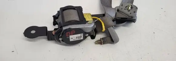 Hyundai Terracan Front seatbelt 88820H1060 HSSS9015R30622 HSSS0115R30622