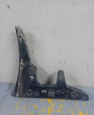 Audi A6 S6 C6 4F Rear bumper mounting bracket 4F9807453
