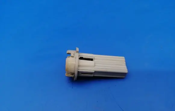 BMW 7 E38 Tail light bulb cover holder 13873644