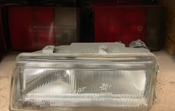 Seat Toledo I (1L) Headlight/headlamp A2810881 302961571