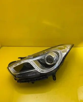 Hyundai i40 Headlight/headlamp 92101-3ZXXX