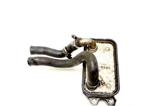 Volvo XC90 Engine oil radiator 8677973