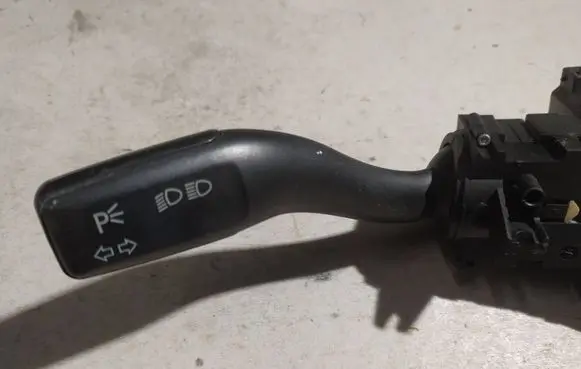 Audi A4 S4 B7 8E 8H Indicator stalk 4E0953513E CZK0301104601 17090613