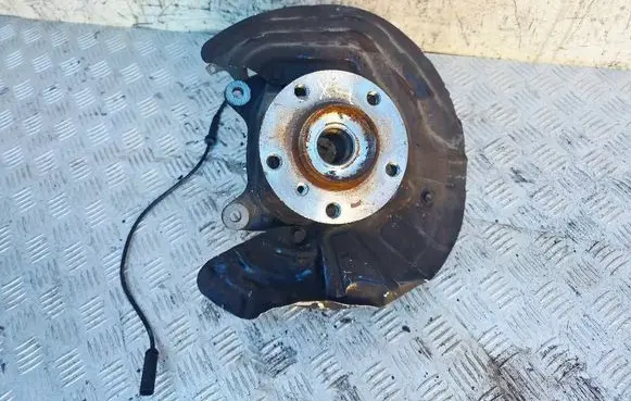BMW X4 F26 Front wheel hub 6855954