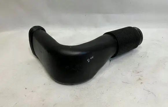 Mercedes-Benz C W204 Air intake duct part PRZEWD
