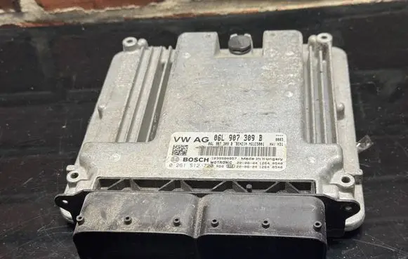 Audi A3 S3 8V Engine control unit/module 06L907309B 0261S12720