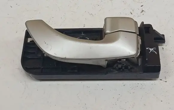 Hyundai Sonata Front door interior handle 83623NF000