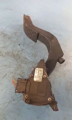 Volkswagen Passat Alltrack Accelerator pedal position sensor 