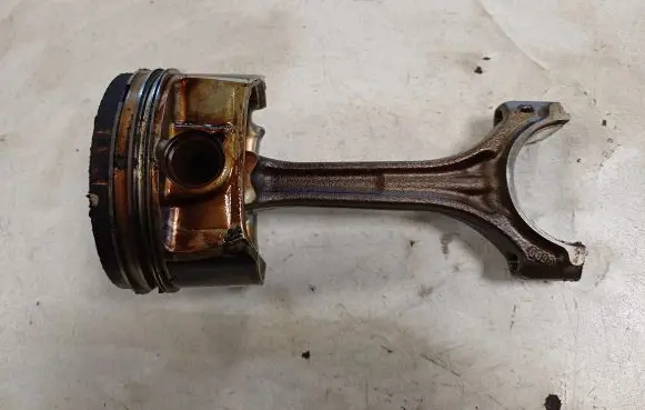 Audi A6 S6 C6 4F Piston 06D107066D 06D107066C