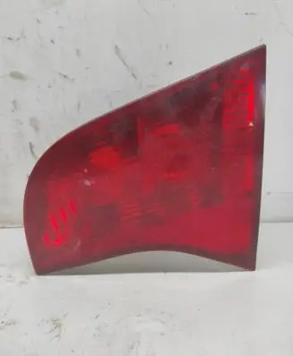 Tailgate rear/tail lights