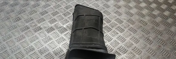 Jeep Grand Cherokee Air intake duct part 68105545AA