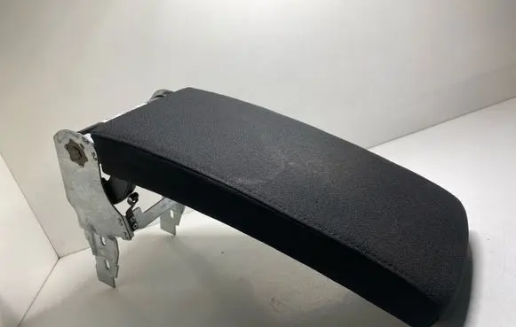 Volkswagen PASSAT B6 Armrest 3C0864207