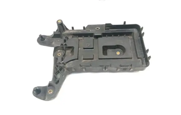 Volkswagen PASSAT B6 Battery tray 1K0915333C
