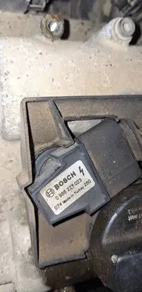 High voltage ignition coil