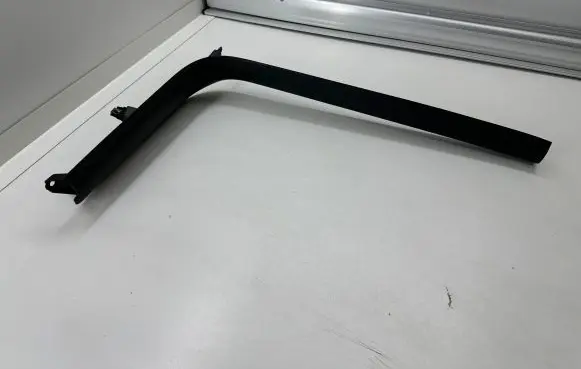 Tesla Model Y Front sill trim cover 149462000D D2T23009000466