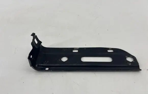 BMW XM Radiator support slam panel bracket 7443622