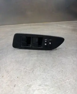 Toyota Auris 150 Electric window control switch 7423202550