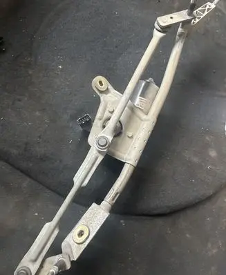 Volvo V70 Windshield/front glass wiper blade 