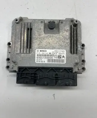 Peugeot 208 Engine control unit/module 9666729580 9807885980 0281030546