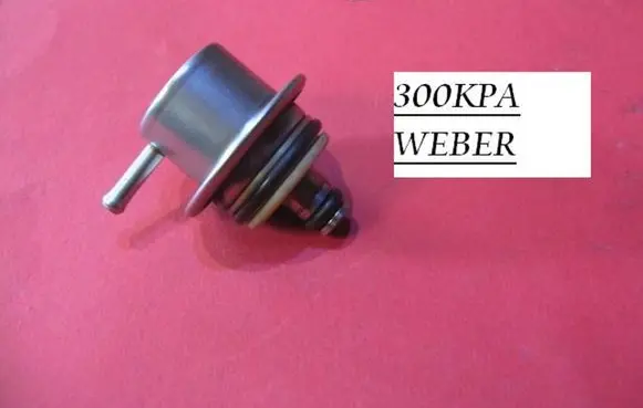 Renault Megane I Fuel pressure regulator 300KPA