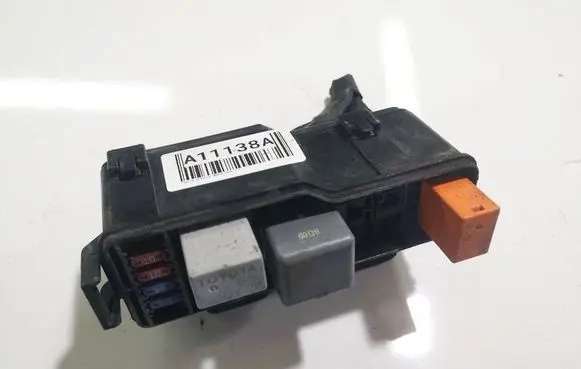 Toyota Corolla Verso AR10 Fuse box set 