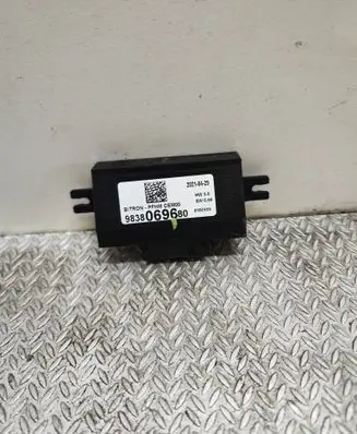 DS Automobiles 9 Door control unit/module 9838069680