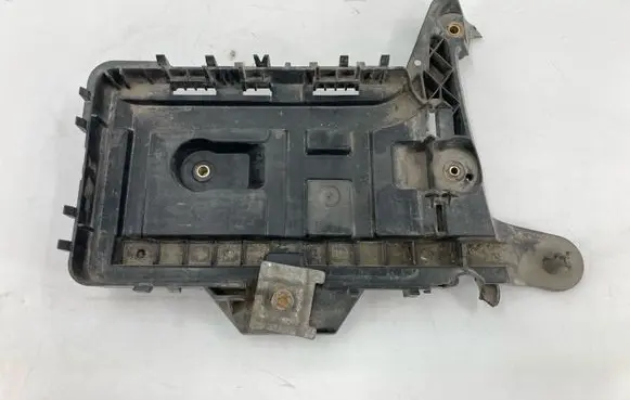 Volkswagen Golf VI Battery tray 1K0915325A