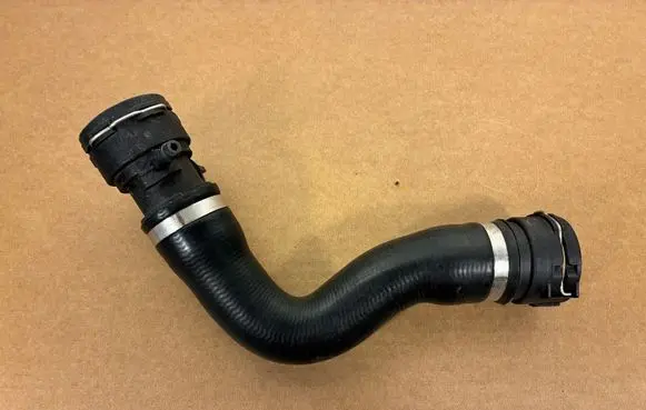 BMW 3 E90 E91 Engine coolant pipe/hose 17127540127