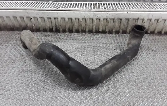 Audi A8 S8 D2 4D Engine coolant pipe/hose