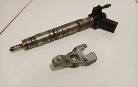 BMW 1 E81 E87 Fuel injector 779787705 0445116001
