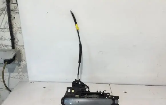 Audi A5 8T 8F Front door exterior handle 8T0837885B 1305012S