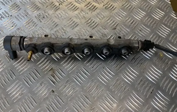 Nissan X-Trail T31 Fuel main line pipe 0445214155