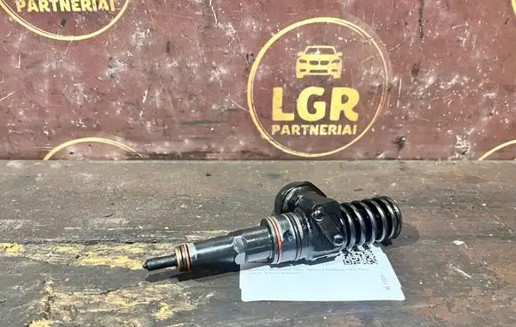 Fuel injector