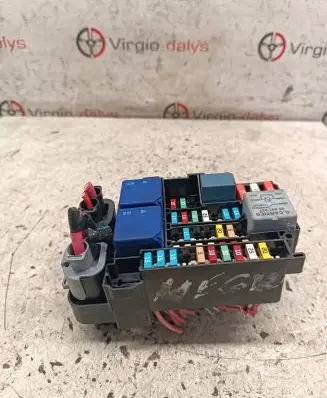 Renault Megane III Fuse module 8013301e 120513