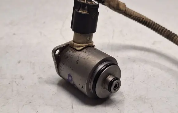 BMW 5 E60 E61 Hydraulic servotronic pressure valve 32106788658 32106767410