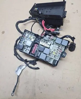 Ford Focus Fuse box set AV6T14A067AD E02345500 023518