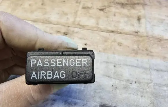 Volkswagen Touran I Passenger airbag on/off switch 1T0919234B 311007AAHG 44505