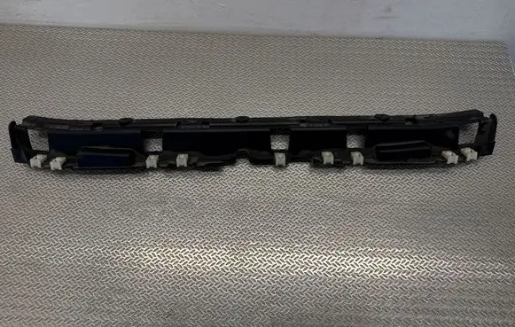 BMW 5 G30 G31 G38 Front bumper mounting bracket 51747359788 74850613 7359788