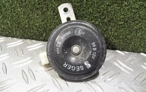 Opel Movano B Horn signal 256105241R