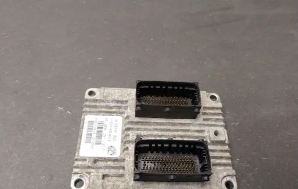Suzuki Jimny Engine control unit/module 51798649 6160109808